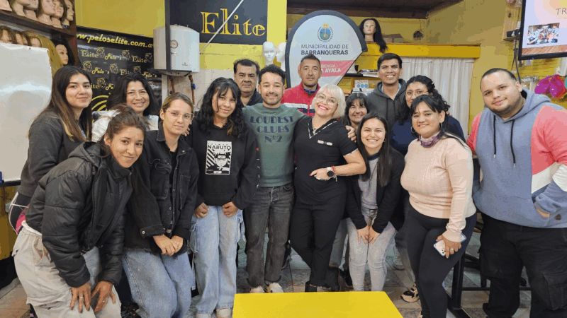 La municipalidad y el Instituto Élite, ya comenzaron con el curso de Asistente de Peluquería