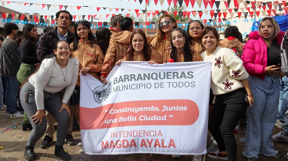 La EES 61 presentó la Promo 2025 con el acompañamiento del Municipio