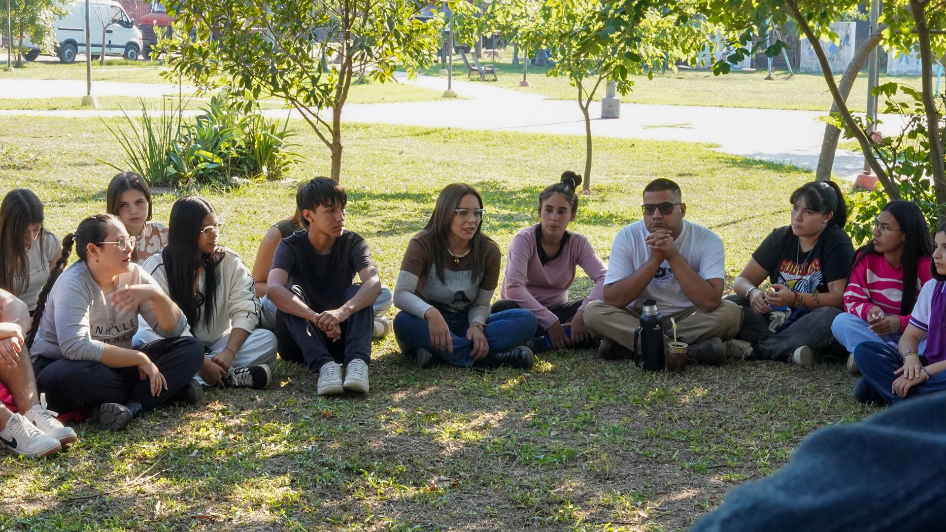 Magda Ayala se reunió con jóvenes de Barranqueras