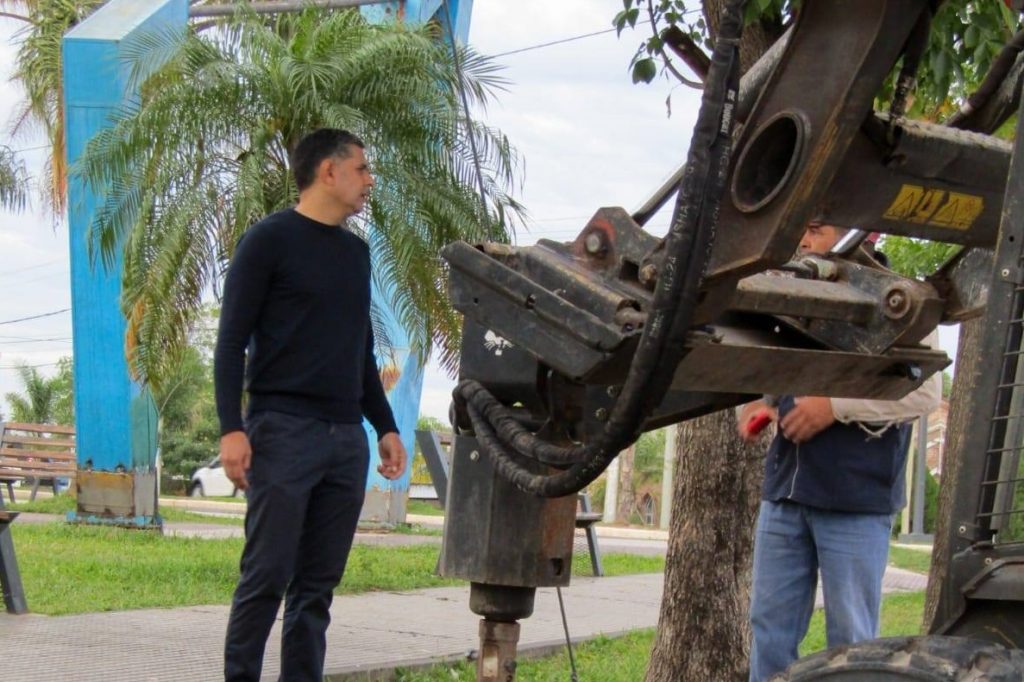 Se renovaron luminarias en barrio de Puerto Vilelas