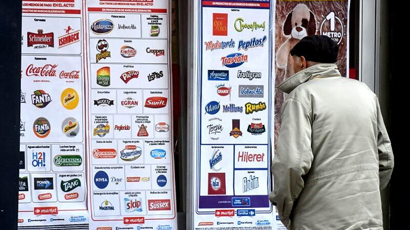 Alimentarias no respetaron a Caputo y solo 2 empresas mantuvieron precios
