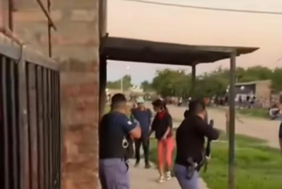 La propietaria de la vivienda allanada por un grupo de conductores de moto-Uber, dio su versión de los acontecimientos
