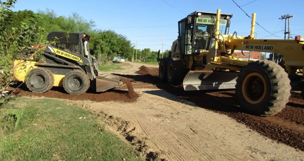 Vilelas trabaja en un Plan de Mejoramiento en caminos de tierra