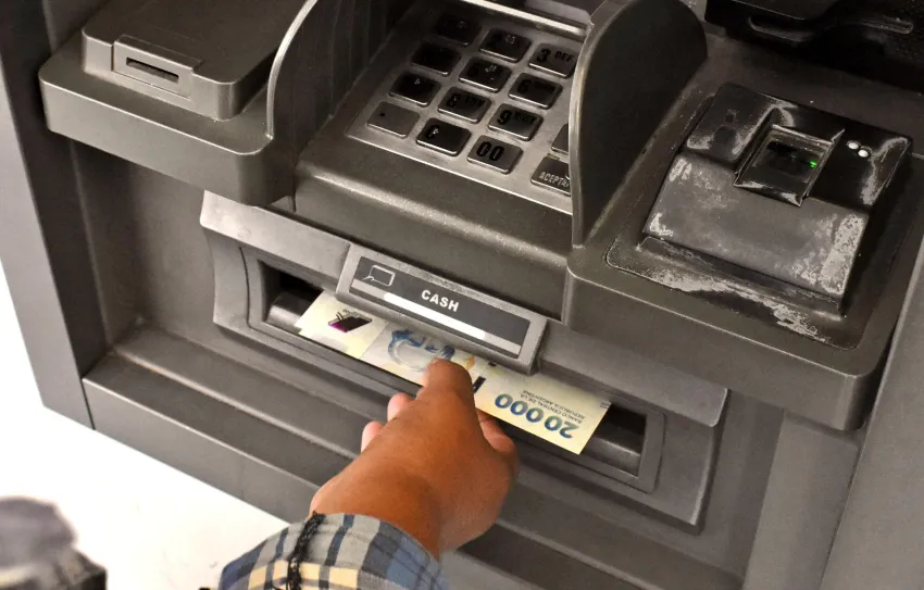 Amplían el límite en cajeros automáticos para el retiro de dinero en efectivo