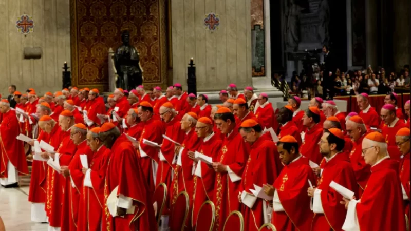 La dura sanción que puede recibir el personal del Vaticano si filtra información del cónclave