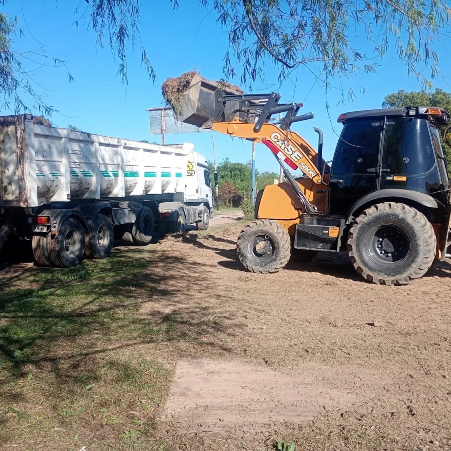 El Municipio de Barranqueras trabajó en la zona del Club Náutico