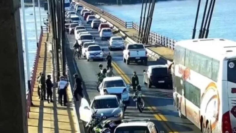 El puente Chaco Corrientes tuvo demora de dos horas