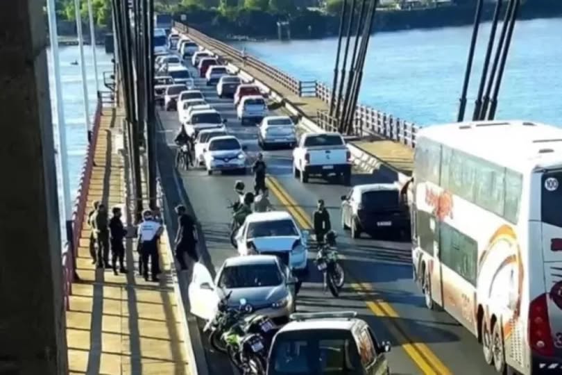 El puente Chaco Corrientes tuvo demora de dos horas