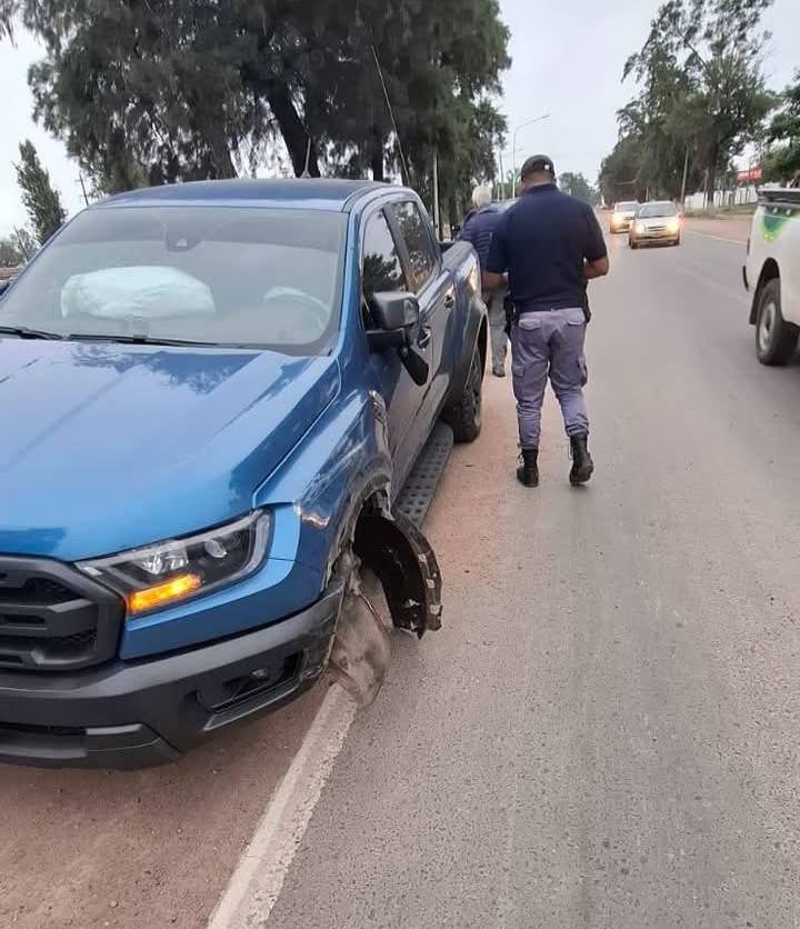 Una camioneta impacto con un camión en Ruta 89 a la altura de Charata