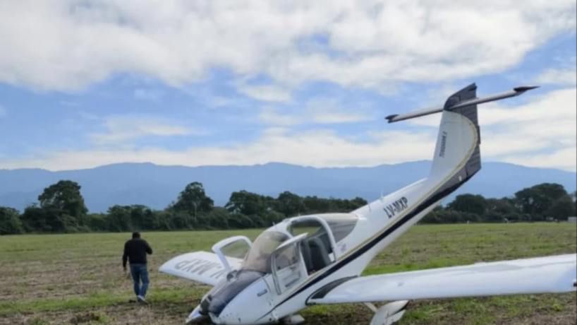 Milagro en Tucumán: se cayó una avioneta y el piloto solo tuvo una fractura