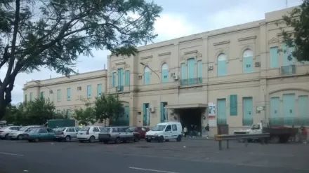 Un policía intentó matar a su novia: le disparó en la cabeza y quedó detenido