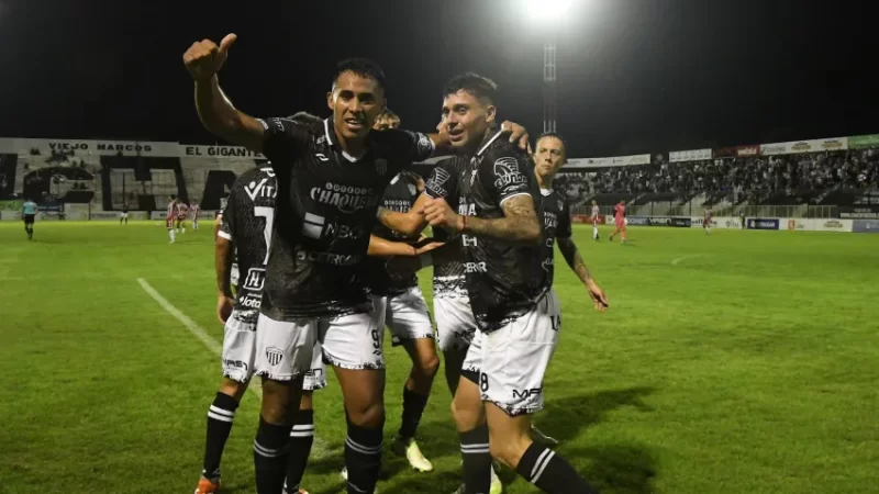 Chaco For Ever ratificó su ben momento y le ganó a Talleres de RE