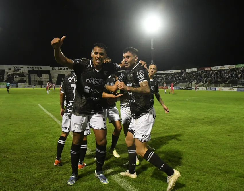 Chaco For Ever ratificó su ben momento y le ganó a Talleres de RE