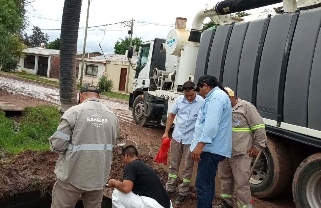 Sameep restableció el servicio de cloacas en Juan José Castelli con un operativo integral