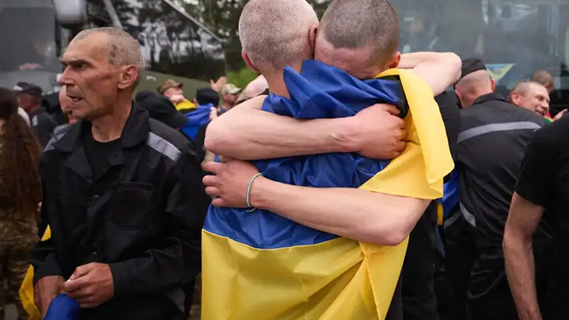Ucrania y Rusia concluyen un intercambio de prisioneros