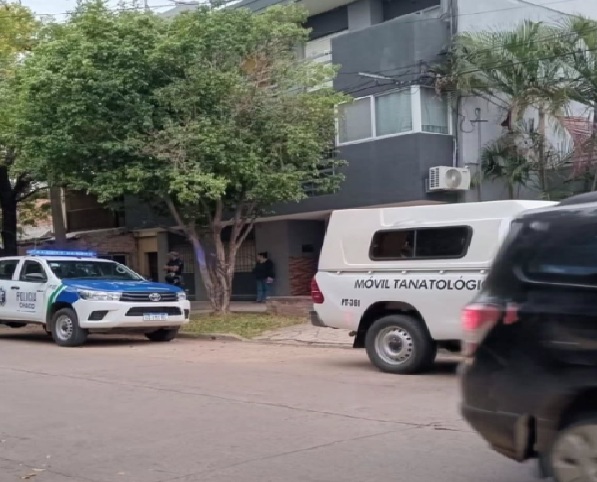 Vecinos denunciaron olores nauseabundos en una vivienda y encontraron una persona muerta en su interior