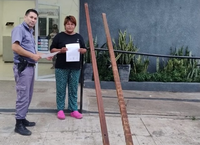 Robo en el barrio Don Santiago III: una joven fue demorada y recuperaron elementos sustraídos