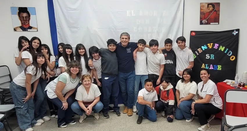 Se realizó una charla de concientización de seguridad vial en la Biblioteca de la escuela secundaria n° 88