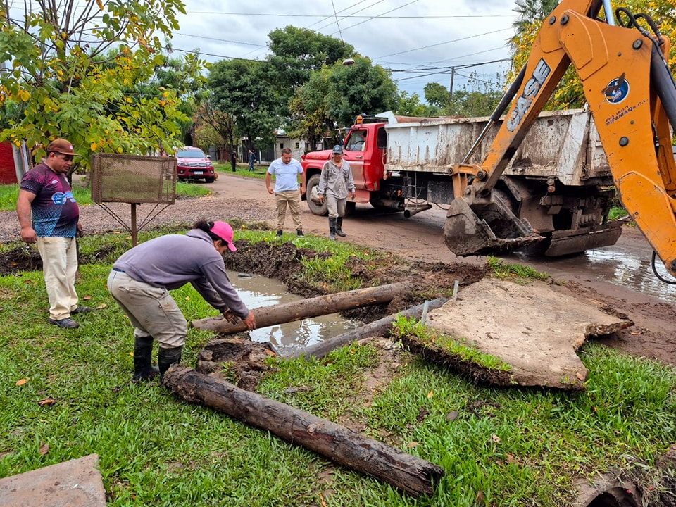 La Municipalidad realizó intervenciones para optimizar el sistema de drenaje en diversos barrios