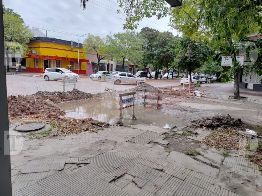 Vecinos de Resistencia solicitaron la reparación de un bache que ya lleva más de 30 días sin atenderse