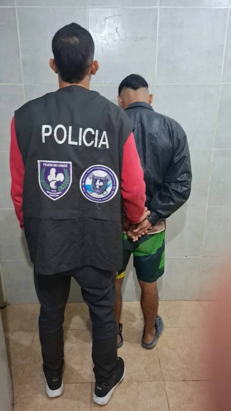 Salió con tobillera y a los minutos robó una moto en Av. Castelli