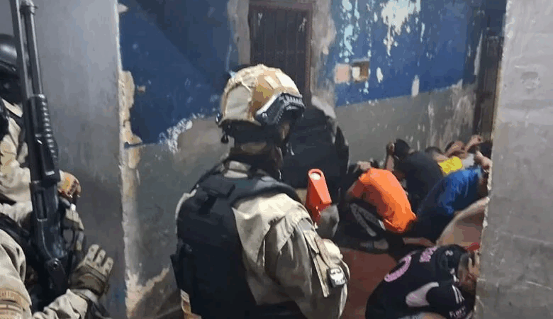 Incidente violento en la Comisaría Primera: un hospitalizado tras recibir una puñalada en el pecho 