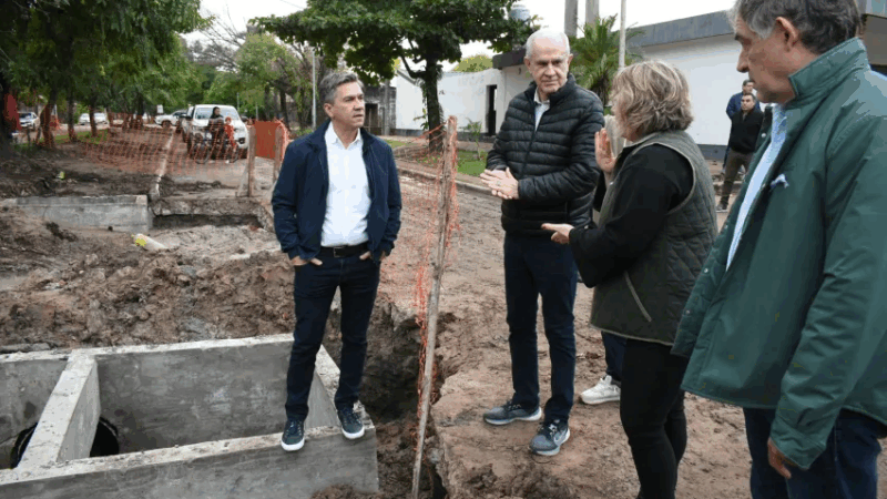 Se están llevando a cabo trabajos de pavimentación y desagües en la Avenida 9 de Julio en Resistencia