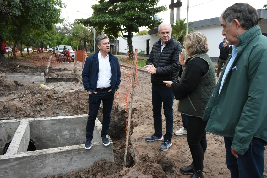 Se están llevando a cabo trabajos de pavimentación y desagües en la Avenida 9 de Julio en Resistencia
