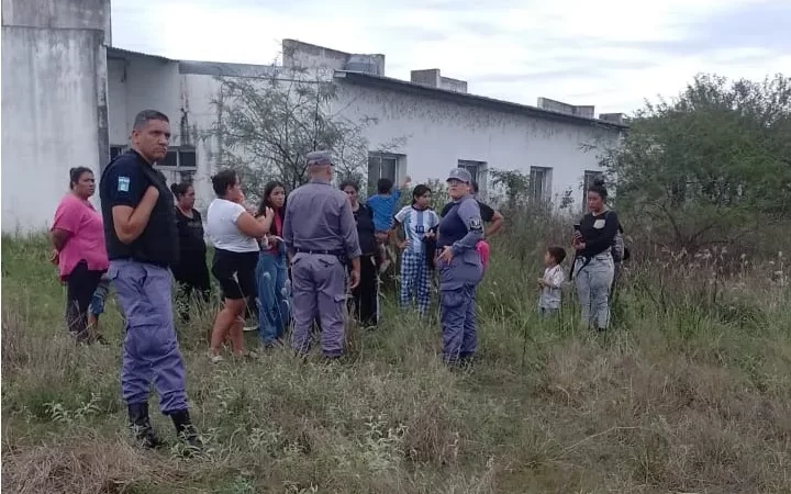 La Policía evita un intento de usurpación de viviendas en Puerto Tirol