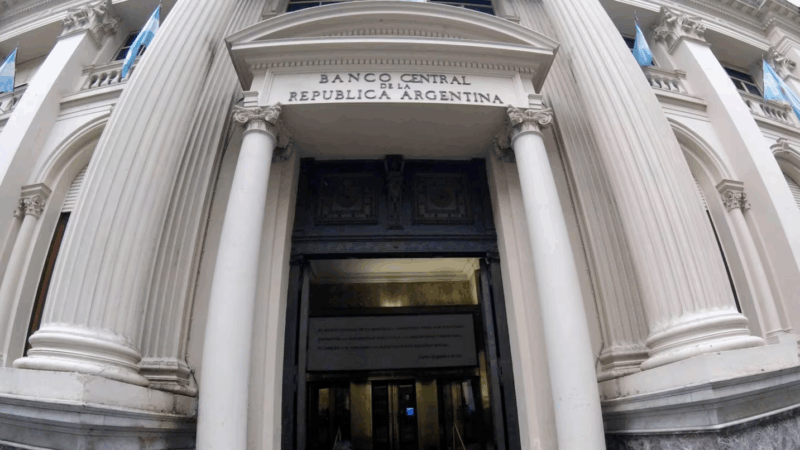 Los analistas relevados por el Banco Central anticipan que la inflación de abril superará el 3%