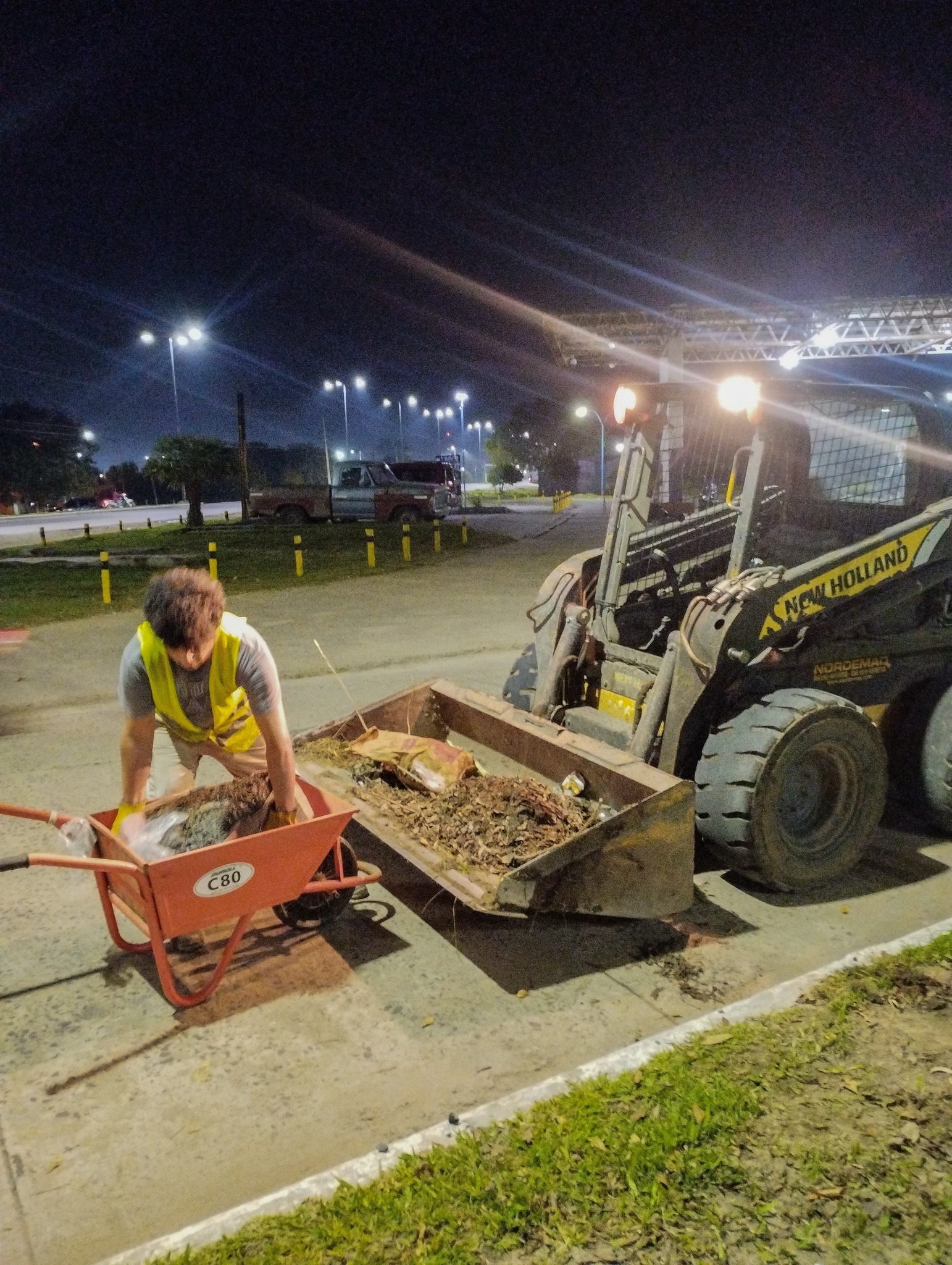 Vilelas llevo adelante tareas de limpieza en el Parque Urbano Güemes