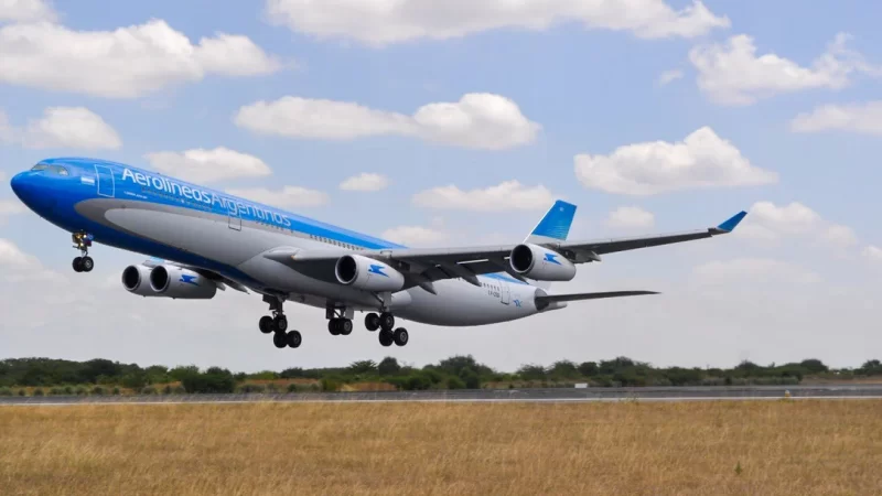 Aerolíneas Argentinas perderá más de un millón de dólares con el paro de pilotos de hoy
