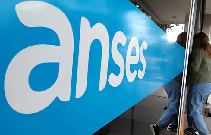 Sindicato de la ANSES denuncia persecución y promete defenderla en las calles