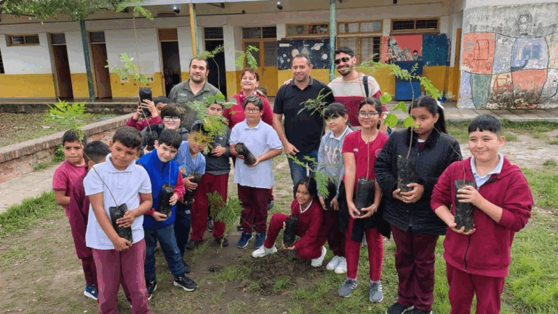 Puerto Vilelas celebró el Día Mundial del Medio Ambiente con una jornada educativa junto a estudiantes de la E.E.P. N.° 848