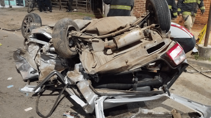 Un grave accidente de tráfico tuvo lugar en la madrugada de este viernes