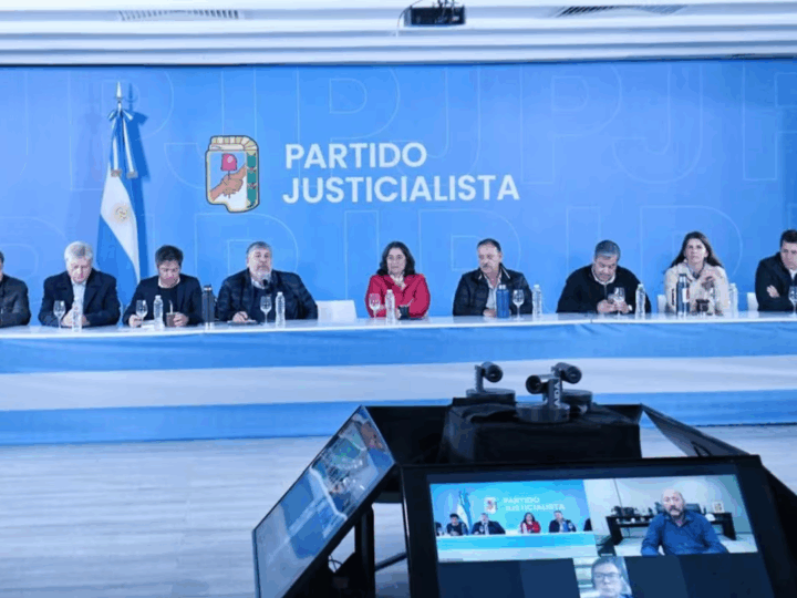 El peronismo decidió que la movilización programada para este miércoles se realice a las 14 en Plaza de Mayo