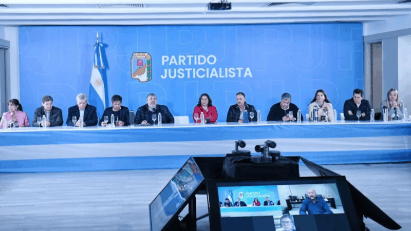 El peronismo decidió que la movilización programada para este miércoles se realice a las 14 en Plaza de Mayo