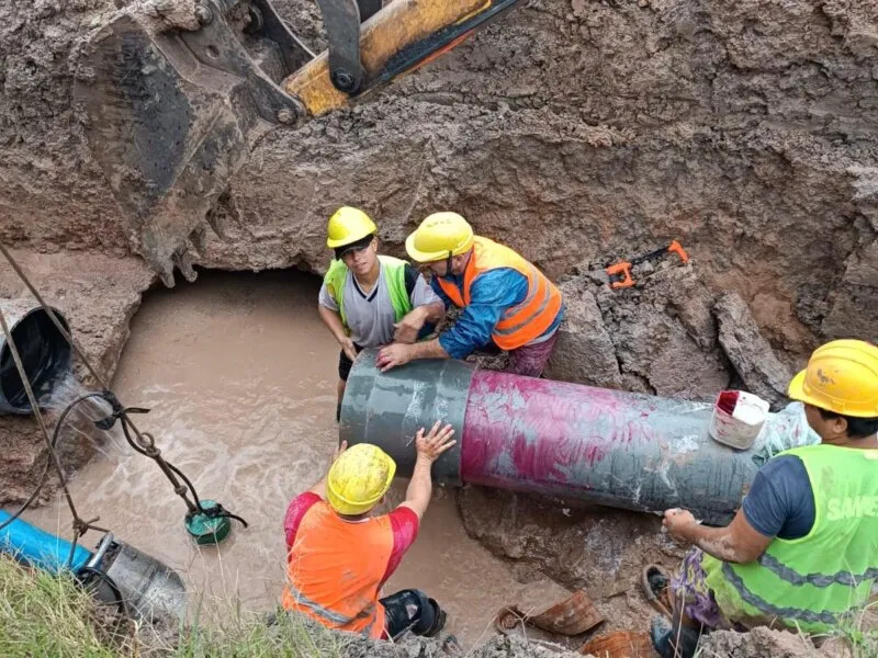 Restablecen el agua en zonas de Resistencia y Barranqueras