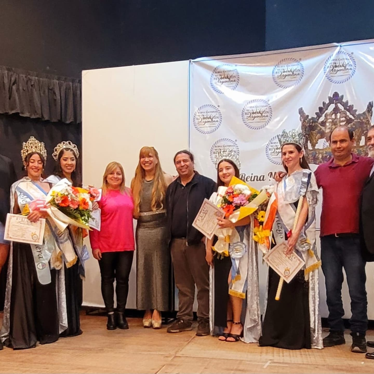 Barranqueras celebró la 8.ª Noche de Gala de la Reina Nacional de la Revolución Argentina