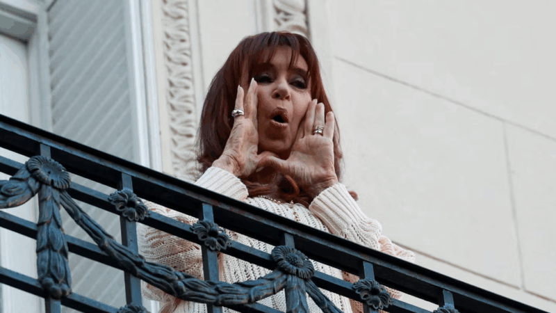 “Vamos a volver, una y mil veces” Cristina habló desde su prisión domiciliaria