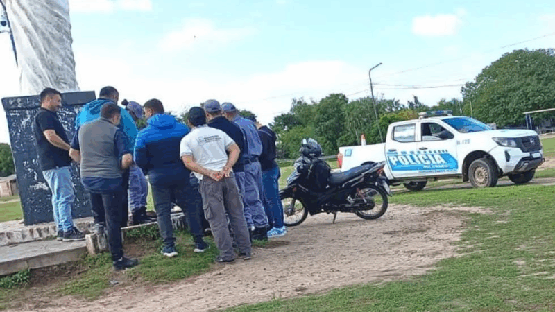PUERTO VILELAS: Aprehenden a un individuo con estupefacientes en la rotonda de acceso