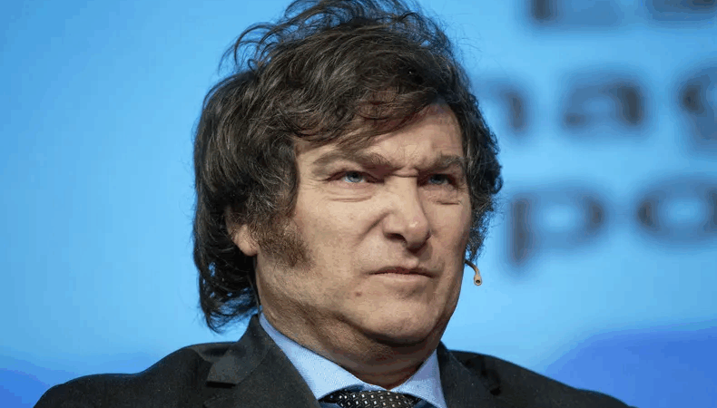 El Gobierno sancionará y denunciará a las entidades bancarias que no cumplan con el «impuesto al cheque»